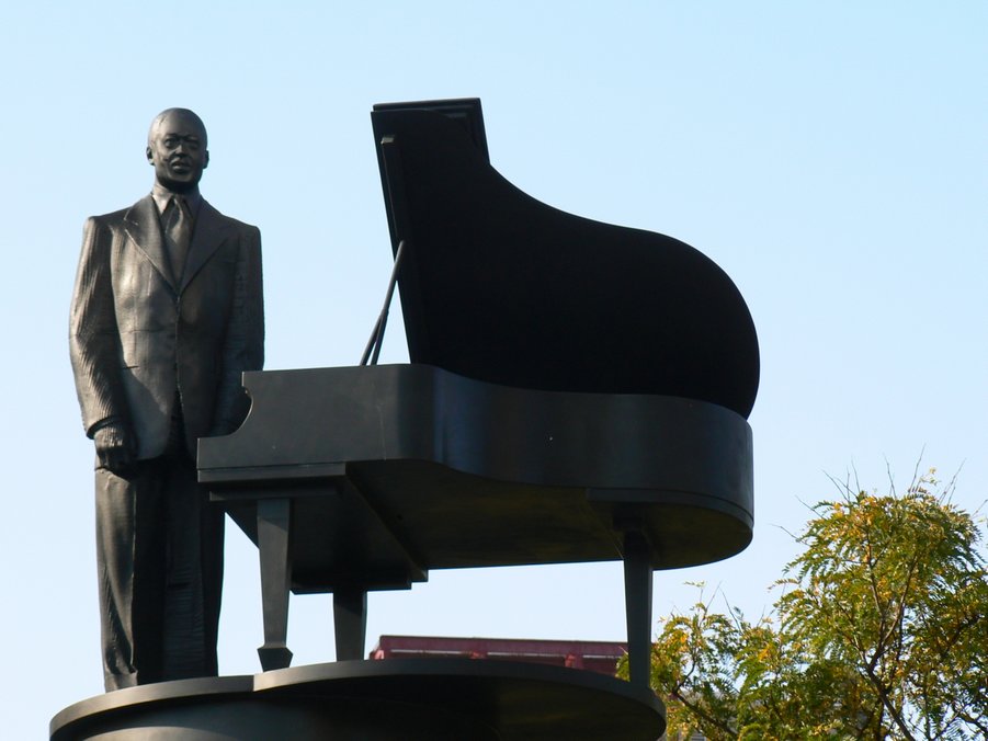 Central Park: Statue Duke Ellington 006